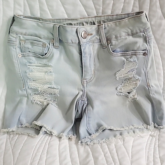 American Eagle Outfitters Pants - American Eagle Outfitters Women's denim shorts in size 4 Super Stretch